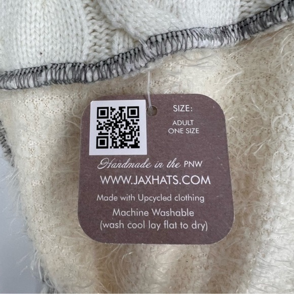 JAX upcycled Clouds and creamer infinity scarf - Picture 3 of 3